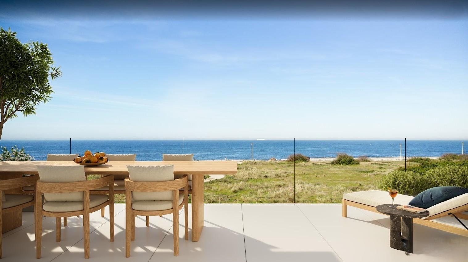 T3 com terraço em frente à praia em Vila do Conde