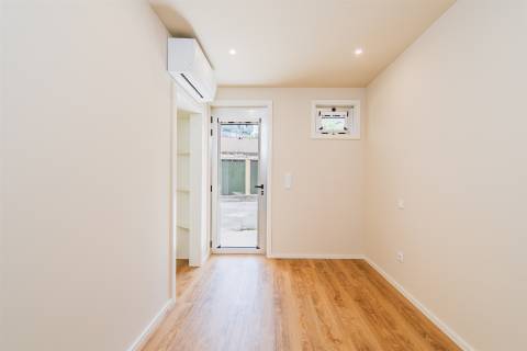 T1+1 remodelado no Porto