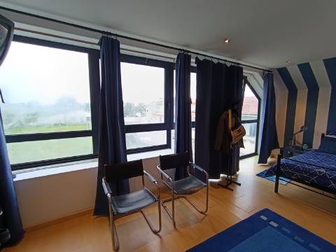 Moradia T5 c/ jardim e piscina em Aveleda, Vila do Conde