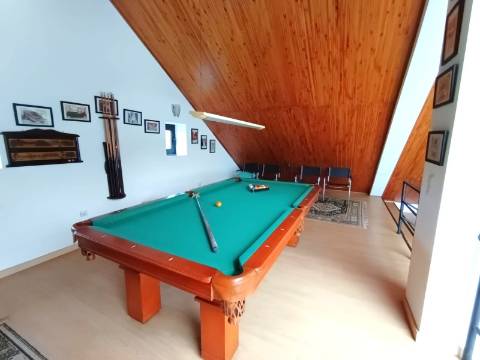 Moradia T5 c/ jardim e piscina em Aveleda, Vila do Conde