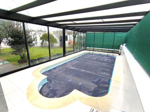 Moradia T5 c/ jardim e piscina em Aveleda, Vila do Conde