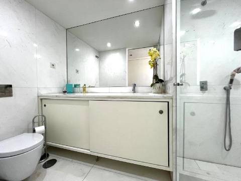 T4+1 Matosinhos Sul em condomínio com piscina
