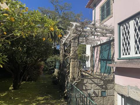 Moradia T6 c/ T1 no jardim à Boavista no Bairro Hollywood