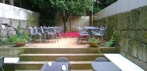 Moradia p/ venda com Jardim e Pátio Exterior | Campo Alegre, Porto