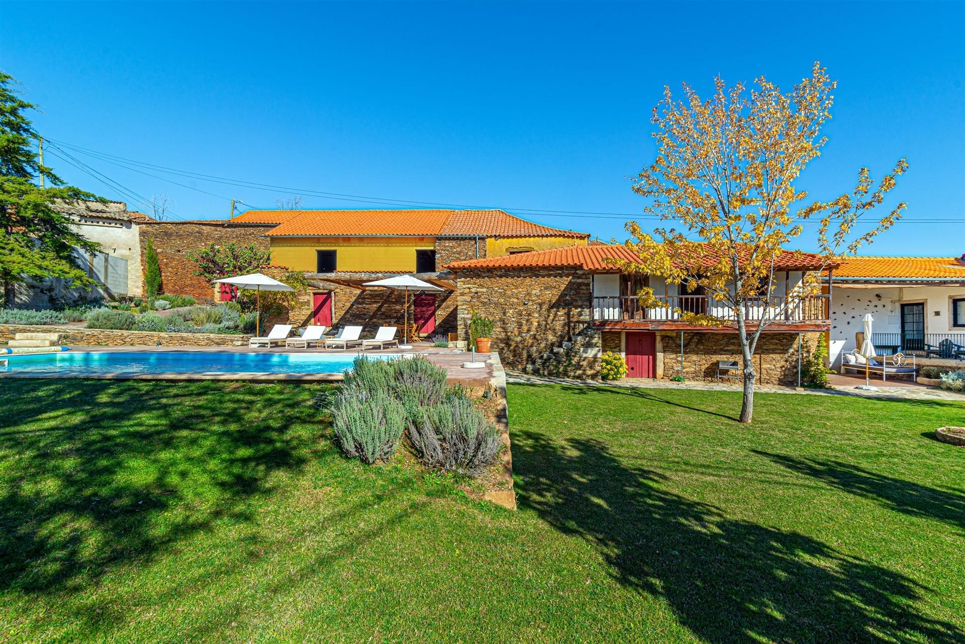 Moradia T5 c/ piscina no norte de Portugal