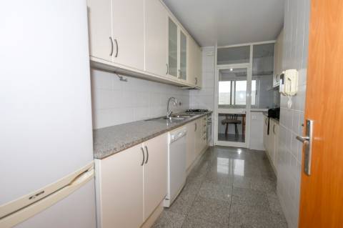 T3 | 1ª linha de mar, para arrendamento, em Matosinhos Sul | Em frente ao mar