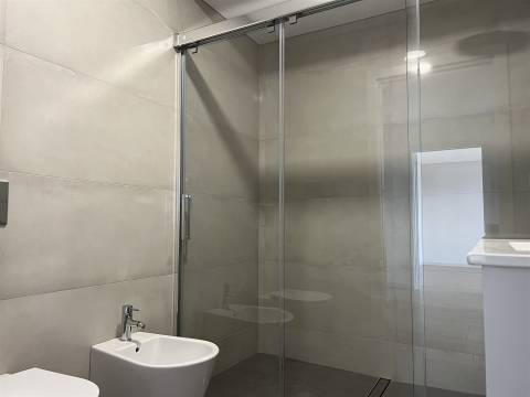 T3 novo junto à Rotunda da Boavista