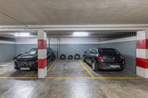T2 c/ Varanda e Garagem | Aviz | Porto