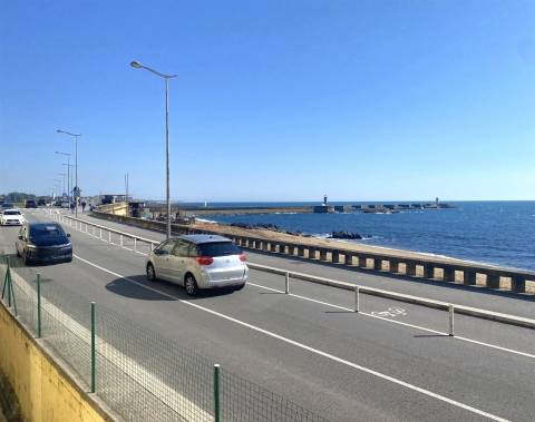 Prédio | Primeira linha de mar – Foz do Douro