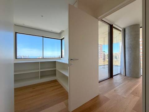 T4 de Luxo com Vistas Mar | Foz do Douro