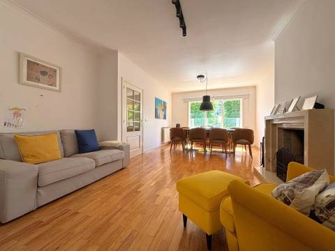Moradia T5 com jardim e vista mar | Pinhais da Foz