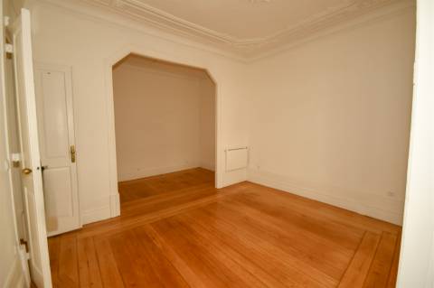 Moradia T3 com jardim + espaço independente de 70 m² |junto à Marechal Gomes da Costa
