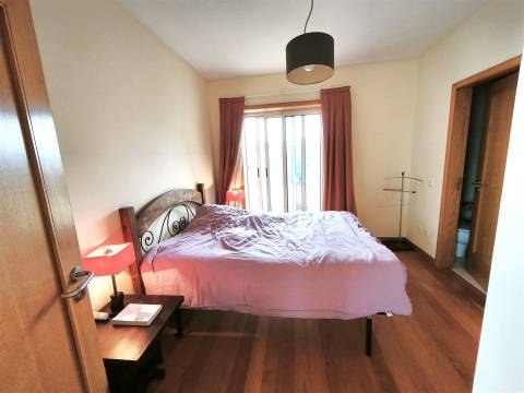 T3 Duplex com terraço em frente ao mar – Lavra