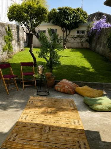 Moradia p/ reabilitar na Foz com jardim