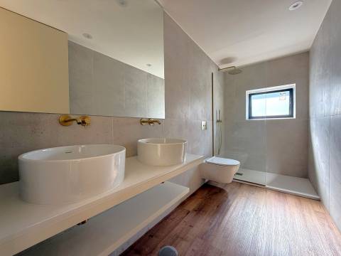 T1+2 | Remodelado e decorado com Jardim | Metro Campo 24 de Agosto | Porto
