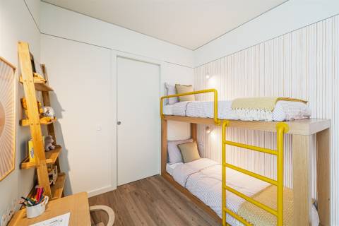 T2 Duplex | Novo com Varandas | lugar de garagem Prelada