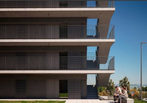 T1 c/ varanda de 11 m2 em construção | Vila Nova de Gaia