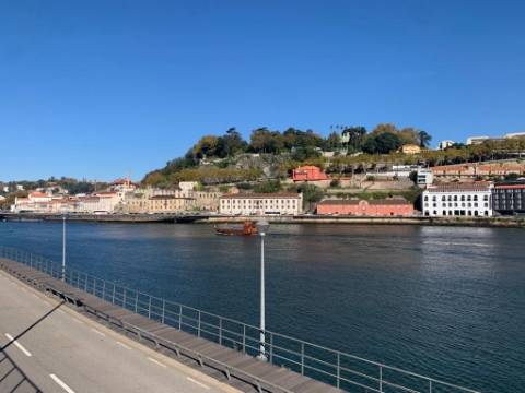 T0 c/ varanda e garagem em construção | Vila Nova de Gaia
