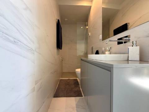 Moradia T2 com piscina e vista mar em Lavra