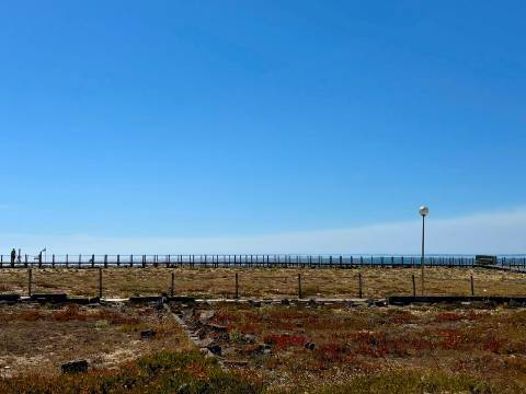 Moradia T2 com piscina e vista mar em Lavra