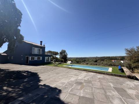 Quinta T4 Venda em Orca,Fundão