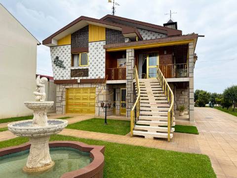 Moradia Isolada T4 Venda em Albergaria-a-Velha e Valmaior,Albergaria-a-Velha