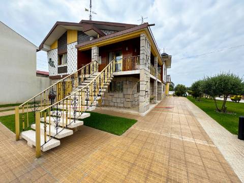 Moradia Isolada T4 Venda em Albergaria-a-Velha e Valmaior,Albergaria-a-Velha