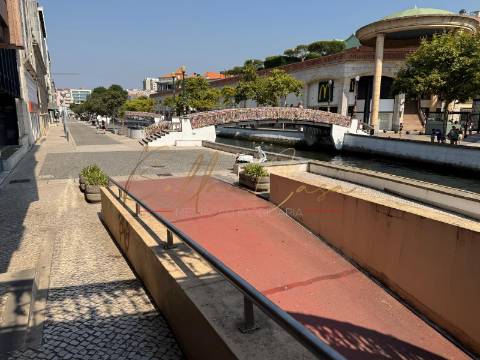 Loja  Arrendamento em Glória e Vera Cruz,Aveiro