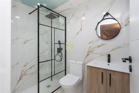 Apartamento T1 novo na tradicional Travessa de São Vitor, no Porto