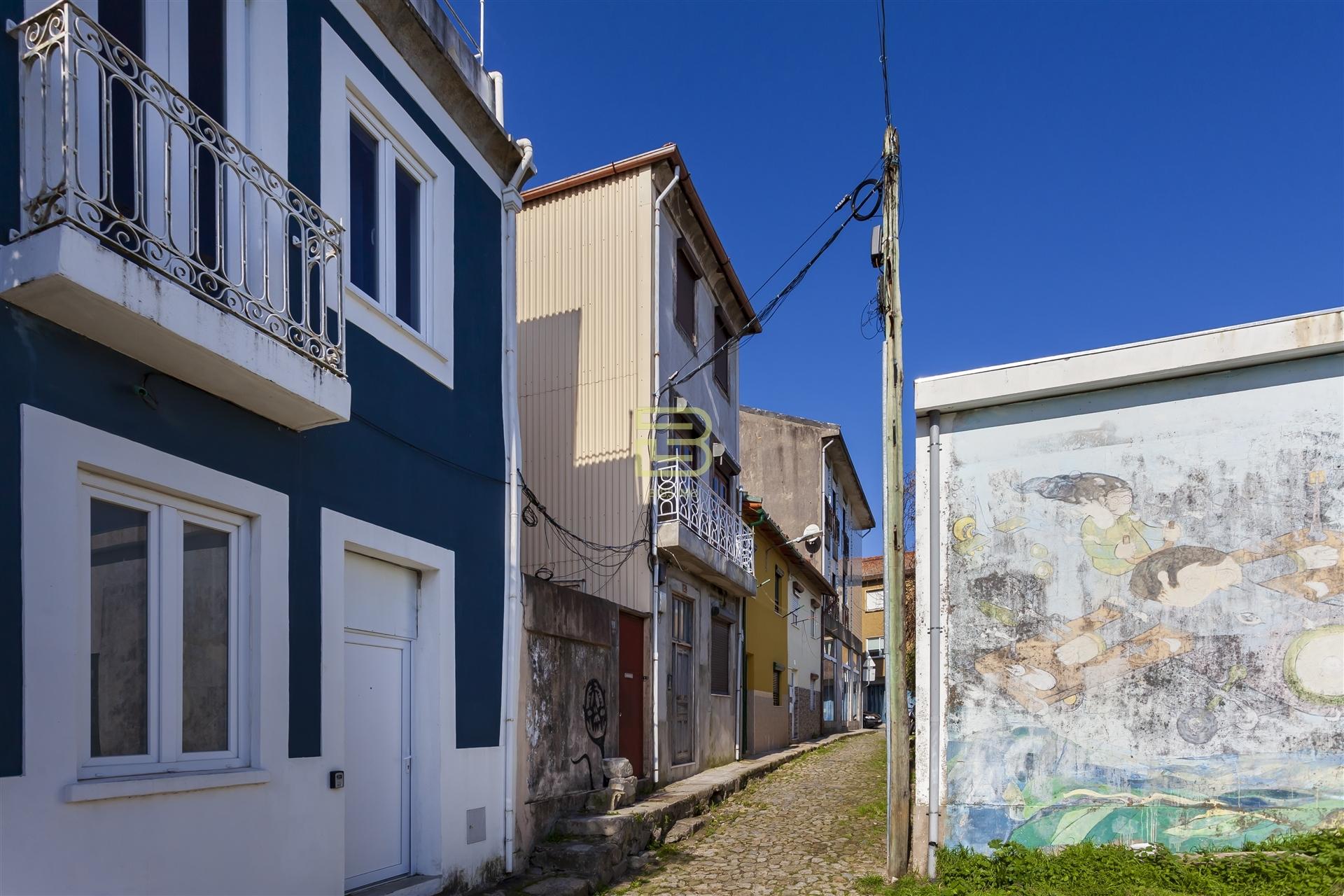 Apartamento T1 novo na tradicional Travessa de São Vitor, no Porto