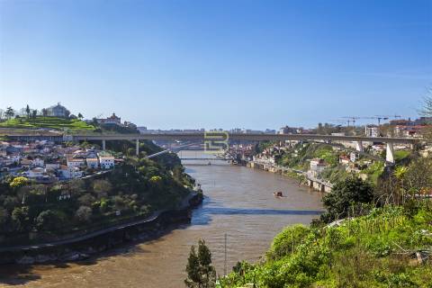 Apartamento T1 novo na tradicional Travessa de São Vitor, no Porto