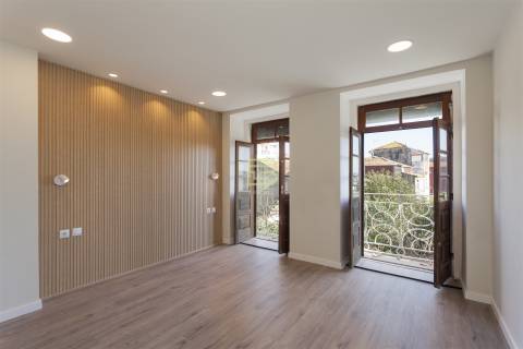 Apartamento T1 novo na tradicional Travessa de São Vitor, no Porto