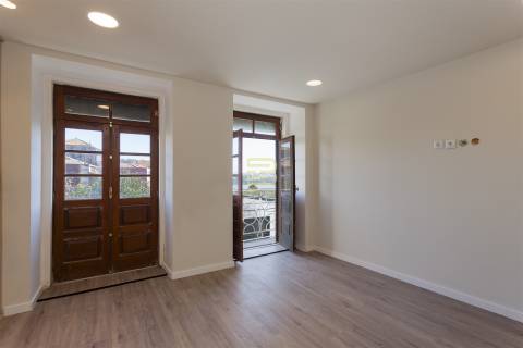 Apartamento T1 novo na tradicional Travessa de São Vitor, no Porto