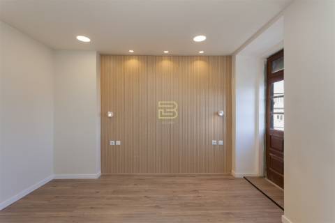 Apartamento T1 novo na tradicional Travessa de São Vitor, no Porto