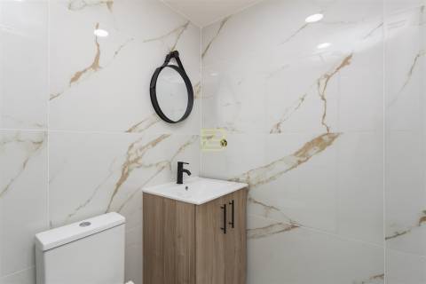 Apartamento T1 novo na tradicional Travessa de São Vitor, no Porto