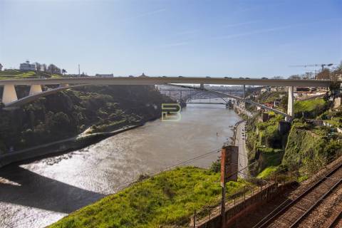 Apartamento T1 novo na tradicional Travessa de São Vitor, no Porto