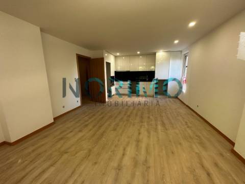 Apartamento T2 Venda em Ramalde,Porto