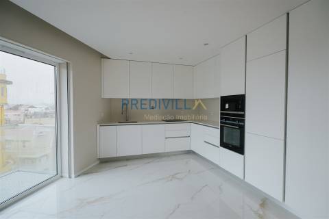 Apartamento T4 DUPLEX Venda em Póvoa de Varzim, Beiriz e Argivai,Póvoa de Varzim