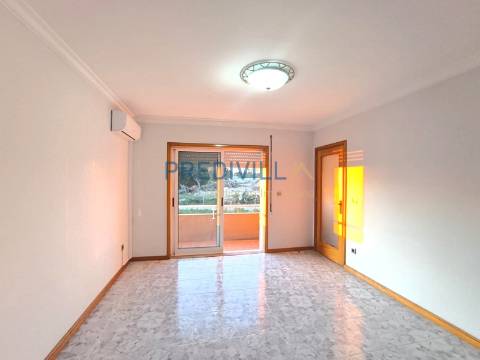 Apartamento T3 Venda em Castêlo da Maia,Maia