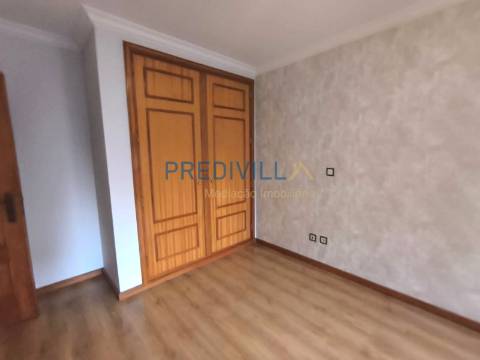 Apartamento T3 Venda em Castêlo da Maia,Maia