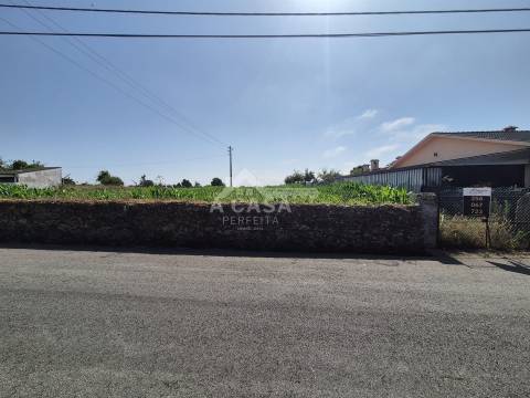 Terreno para construção em Arada