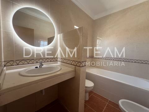Moradia T4  com Piscina e Lote de 670m² – Qta da Serralheira, Setúbal
