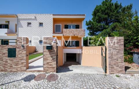 Moradia T4  com Piscina e Lote de 670m² – Qta da Serralheira, Setúbal