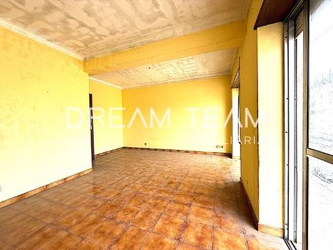Apartamento T4 Pcta. Olga Morais Sarmento - Setúbal