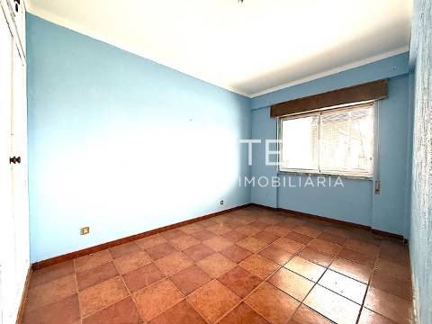 Apartamento T4 Pcta. Olga Morais Sarmento - Setúbal