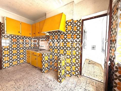 Apartamento T4 Pcta. Olga Morais Sarmento - Setúbal