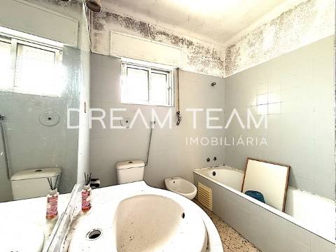 Apartamento T4 Pcta. Olga Morais Sarmento - Setúbal