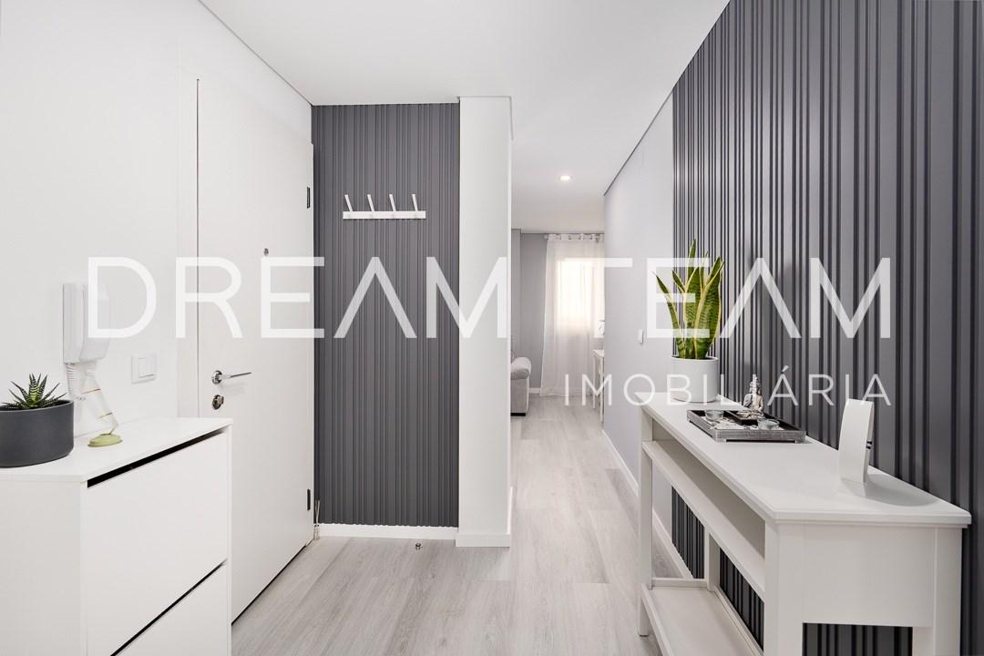 Exclusividade e Conforto em Setúbal: Apartamento T3 convertido em T2, remodelado perto do Alegro
