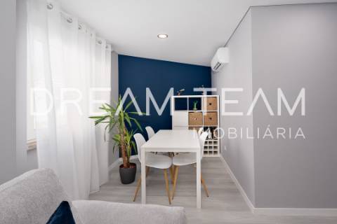 Exclusividade e Conforto em Setúbal: Apartamento T3 convertido em T2, remodelado perto do Alegro