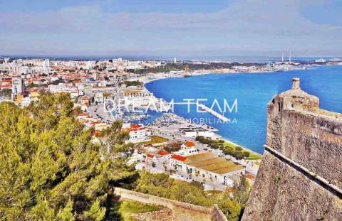 Exclusividade e Conforto em Setúbal: Apartamento T3 convertido em T2, remodelado perto do Alegro